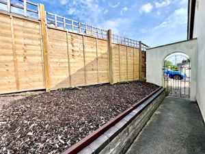 Side Garden- click for photo gallery